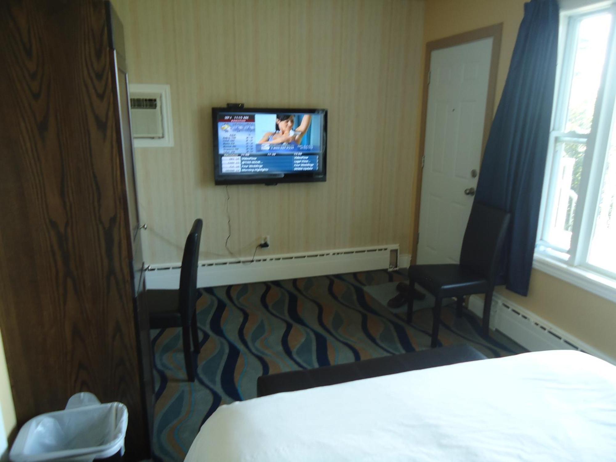 Bayside Inn & Waterfront Suites Kingston Kamer foto